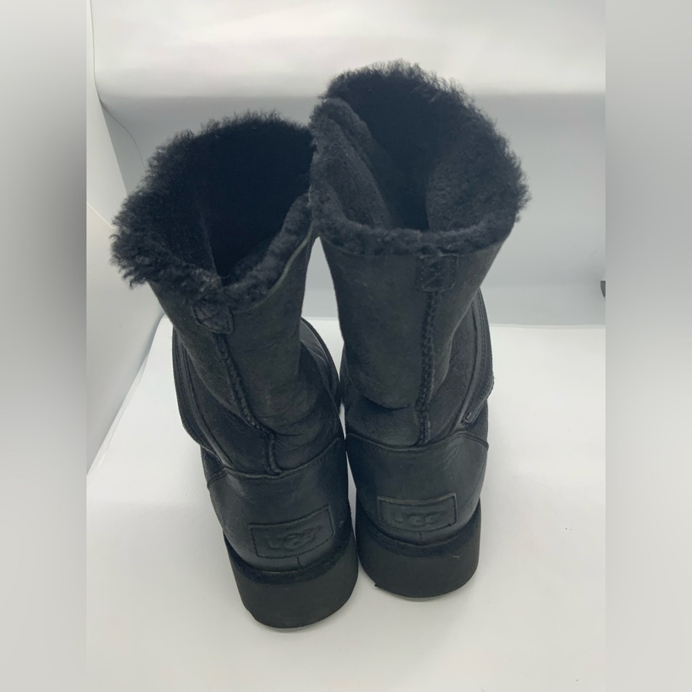 UGG Australia 2017 Alba Shearling-Lined Ankle Boots - Black Boots - Picture 7 of 13